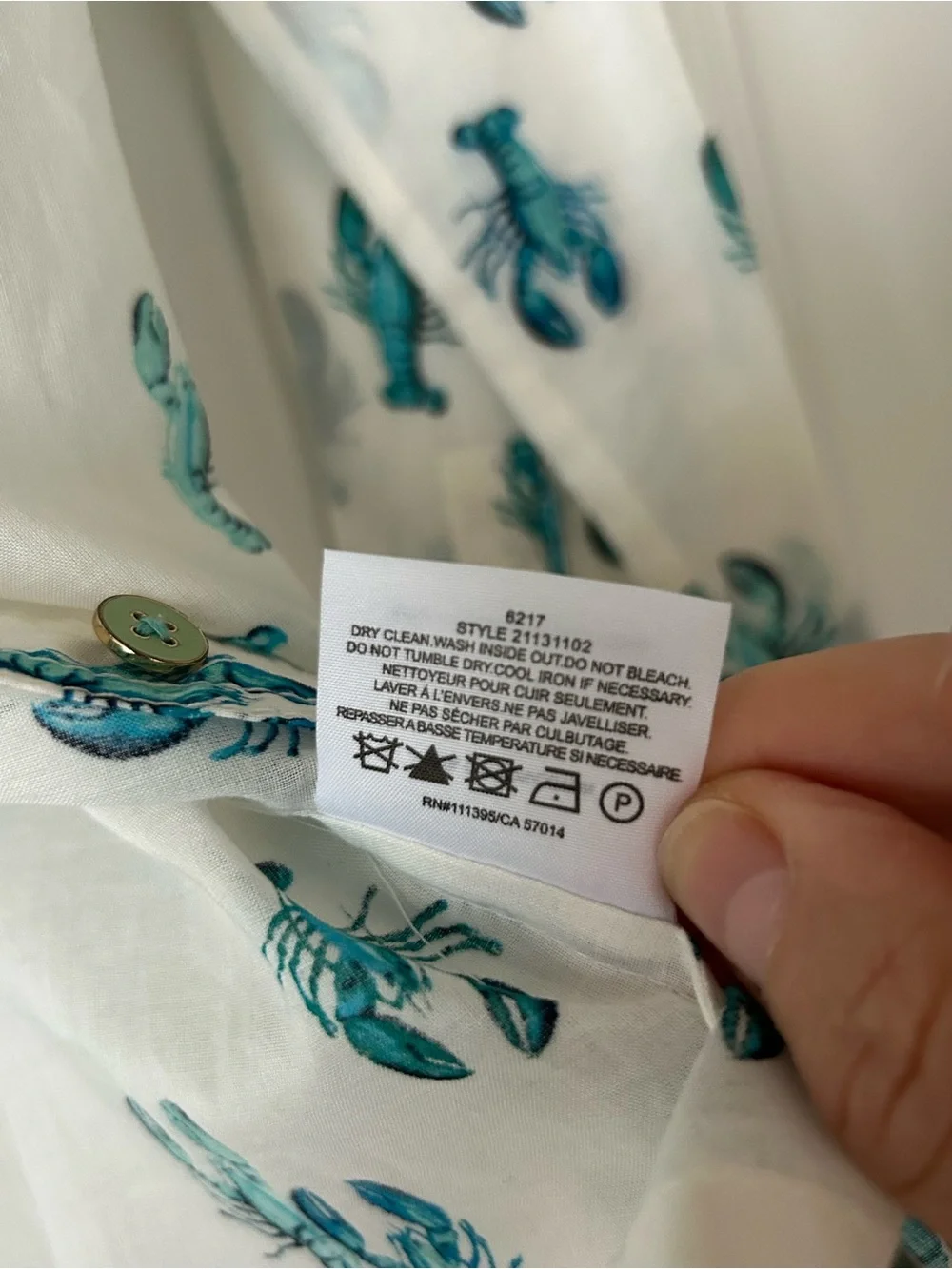 ⛵️⛴️🦞🦞🦞Tory Burch White Shirt with Teal Lobster Print🦞🦞⛵️